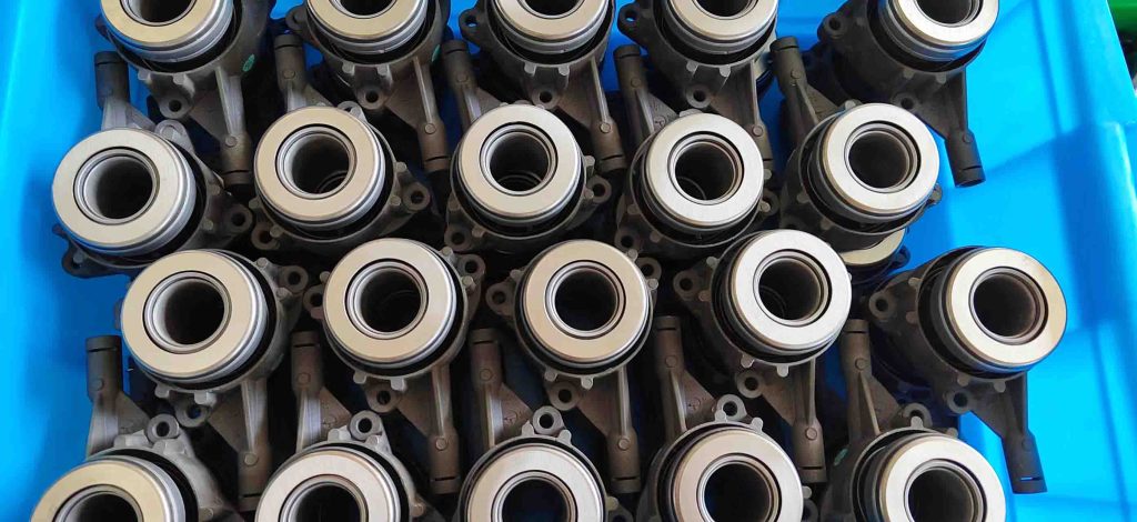Hydraulic clutch release bearings