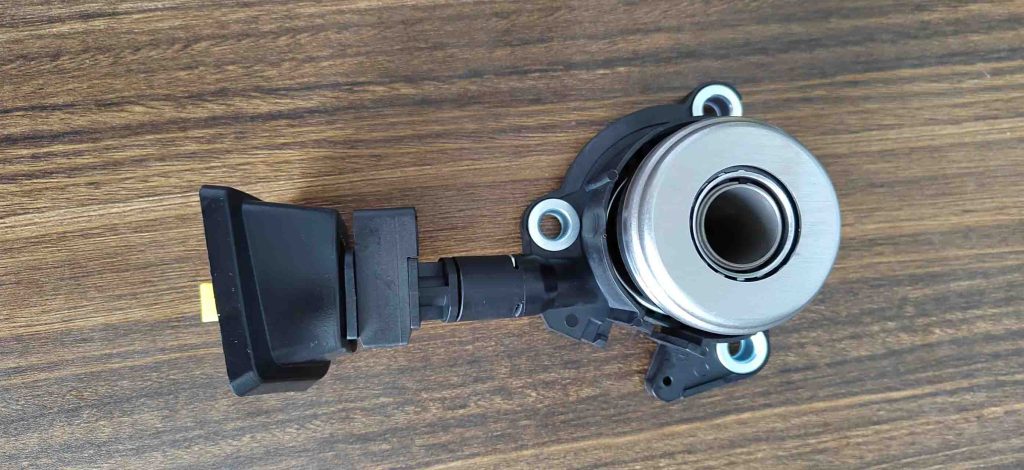 How to assemble hydraulic clutch throwout bearing